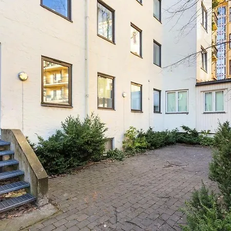 Bright And Modern On A Quiet Street * Oslo