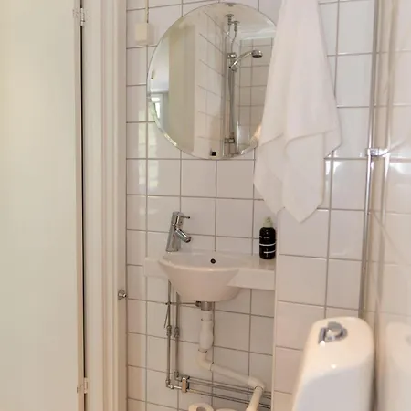 Bright And Modern On A Quiet Street Apartment Oslo
